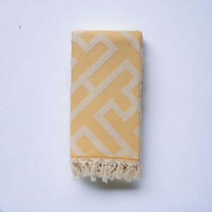 Serviette turque Maze en tissu éponge, jacquard à motif grec, jaune, 36x66 pouces - Product Image 2