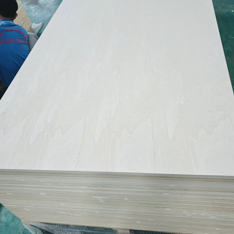 High-Grade Phenolic Board 12/15/18/21mm Thickness Poplar Plywood E0 Durable Rubber Core for Vietnam Manufacturer Furniture