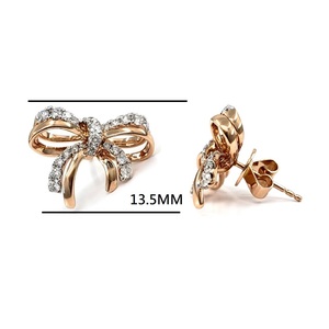 Vente en gros de boucles d'oreilles en or rose 18 carats avec nœud papillon et ruban style vintage à la mode pour femme - Product Image 2