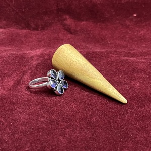 Anillo de Moda para Mujer Chapado en Plata Oxidada con Diseño de Flor, Regalo para Ella - Product Image 3