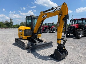 รถขุดไฮดรอลิกขนาดเล็ก J-C-B-s50Z-1 แบบตีนตะขาบ 5 ตัน ควบคุมด้วย PLC เครื่องยนต์ Perkins มอเตอร์ไฮดรอลิก Parker ชุดเกียร์และปั๊ม - Product Image 4