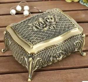 กล่องใส่เครื่องประดับโลหะสำหรับเก็บเครื่องประดับอย่างหรูหรา ทำจากทองเหลืองชุบเงิน รูปทรงสี่เหลี่ยมผืนผ้า ใช้จัดระเบียบและเก็บเครื่องประดับ - Product Image 4