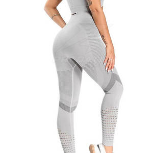 Active Wear Yoga Set para mujeres Sin costuras Estilo único Mujeres Yoga Set Fitness Wear Mujeres Yoga Set - Product Image 4