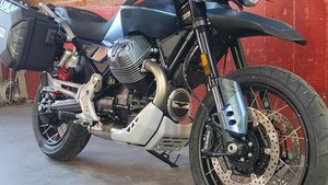 <span class=keywords><strong>Moto</strong></span> Guzzi V85 <span class=keywords><strong>TT</strong></span> Travel 2026 2027 neuve, entièrement équipée, prête à être expédiée dans le monde entier - Product Image 5
