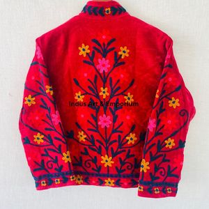 Veste en coton Suzani faite à la main en Inde, veste courte brodée à la main, veste unisexe, veste courte Suzani faite à la main - Product Image 5