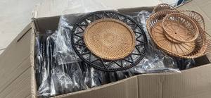 Plaque de stockage des aliments en rotin tissé à la main avec poignées pour le petit déjeuner, les boissons - Product Image 2