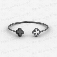 Bracelet manchette ajustable en argent sterling 925 plaqué or 18 carats de haute qualité avec résine pour cendres, orné de quatre trèfles et de pierres de zircon, livré dans un sac