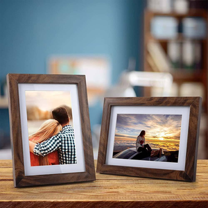 Juego de 5 Marcos de Fotos Rústicos de Madera de 7x5 Pulgadas, Marcos de MDF para Fotos con Montaje en Pared o Exhibición de Sobremesa - Product Image 1