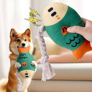 Jouets pour animaux de compagnie écologiques en gros, style dessin animé, pour chiens et chats, jouet à mâcher interactif résistant aux morsures, design en peluche de poisson - Product Image 1