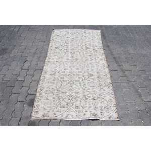 พรมวินเทจตุรกี ขนาด 3.2x6.3 ฟุต (97x191 ซม.) พรมขนสัตว์สีขาวลายปะติด - Product Image 1