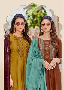 Kurta/Kurti indien et pakistanais pour femme en rayonne slub 16KG Dobby avec broderie Khatli lourde multicolore et Dupptta - Product Image 3