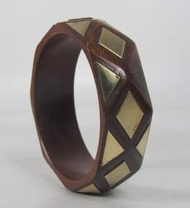 Bracelets en bois faits à la main de qualité supérieure pour l'exportation, étanches, couleurs personnalisées, cadeau d'affaires, finition polie lisse, mode féminine - Product Image 4