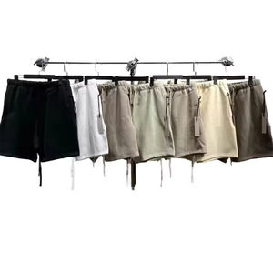 กางเกงขาสั้นลำลองผู้ชายแบรนด์ดีไซเนอร์หรู พิมพ์โลโก้ตามสั่ง ผ้าฝ้าย 100% เป็นมิตรกับสิ่งแวดล้อม แห้งเร็ว ระบายอากาศได้ดี - Product Image 1