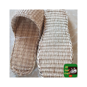 Pantoufles élégantes en jonc de mer faites à la main avec semelle intérieure en coton, pantoufles respirantes en jonc de mer pour un confort intérieur et extérieur, offre attrayante - Product Image 5