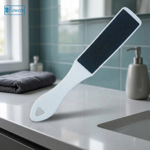 ที่ขูดส้นเท้าแบบมืออาชีพ ด้ามยาว พลาสติก กระดาษทรายสองด้าน สำหรับดูแลเท้า - Product Image 5
