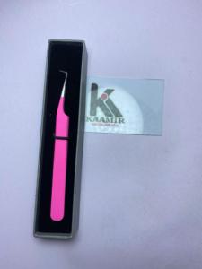 Pince à épiler pour extensions de cils en acier inoxydable à pointe fine, revêtement en poudre rose, 90 degrés, prix d'usine, avec boîte chez Kaamir Instruments - Product Image 5