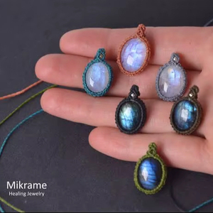 Collier tendance vintage en macramé avec chaîne à maillons, mélange de pierres rondes de 15 à 20 mm, argent, cadeau de mariage unisexe, dernière arrivée - Product Image 1