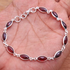 Pulsera de cadena de Plata de Ley 925 auténtica hecha a mano con piedras preciosas granate rojo fabricación al por mayor en línea regalo de joyería - Product Image 1