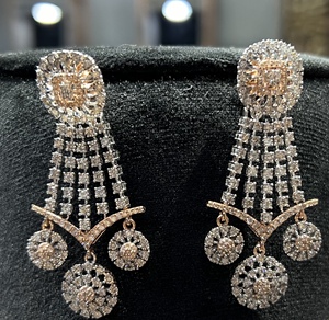 สร้อยคอทองคำ 14k ประดับเพชรแท้ทรงกลมเจียระไนแบบบริลเลียนท์  รับรองโดยผู้เชี่ยวชาญด้านอัญมณี ดีไซน์หรูหรา - Product Image 6