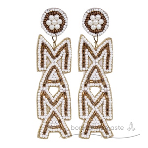 Orecchini pendenti fatti a mano Bonjour Namaste Mama perlata accento oro | Gioielli per la festa della mamma | Regalo personalizzato per mamme | Donna - Product Image 3