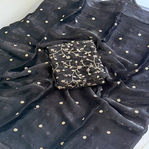 Sari en satin de soie pour femme adulte, entièrement orné de sequins, fabriqué en Inde, sans impression, en stock - Product Image 1