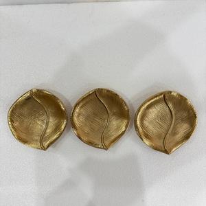 Tazón de Servir Vintage en Forma de Hoja para Frutos Secos, Hecho a Mano, Metal Chapado en Oro, Diseño Moderno, Vajilla de Alta Calidad - Product Image 4