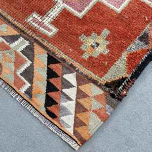 3.1x10.5 ft Rug, <b>Runner</b> Vintage Rug, <b>Red</b> Herki Persian Rug - Product Image 4