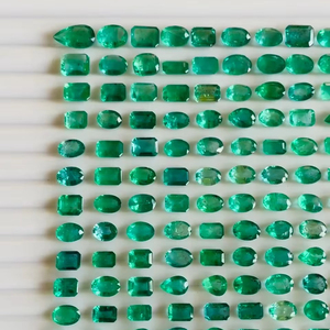 อัญมณีมรกตคุณภาพ AAA คุณภาพเยี่ยมสีเขียวธรรมชาติตัดผสมกับแวววาวสวยได้รับการรับรองการตัดขัดที่มีอยู่ - Product Image 3