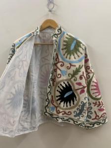 2025 vente chaude fabriqué à la main multicolore fil broderie Suzani veste été main broderie coton vestes - Product Image 2