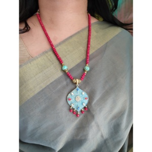 Cuentas de Color Coral con colgante Meenakari chapado en oro y pendientes Conjuntos de joyería fina con forma de hoja de diamante para regalos - Product Image 4