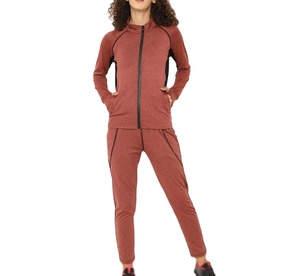 Ensemble de vêtements en velours décontracté deux pièces pour femmes survêtement en velours à capuche avec fermeture éclair Design imprimé solide survêtement 2026 - Product Image 1