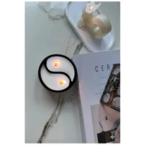 Bougie Yin Yang à double mèche avec autocollant décoratif en poudre de perle, chef-d'œuvre en béton - Product Image 5