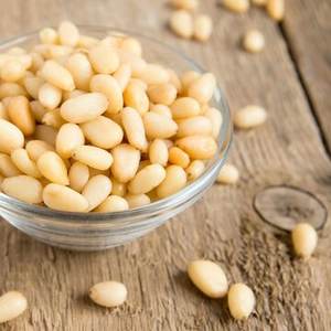 Pignons de pin entiers biologiques de qualité supérieure, non transformés, 100% naturels, saveur douce et noisette, en promotion pour usage alimentaire - Product Image 5