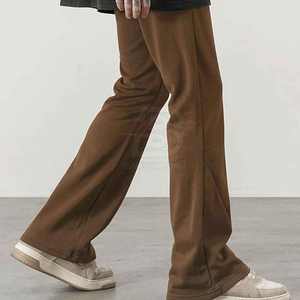 Pantalon de survêtement évasé d'extérieur avec logo personnalisé de haute qualité pour hommes Style décontracté avec service OEM Prix le plus élevé à vendre - Product Image 4