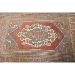 Alfombra Vintage de 3.5x5.4 pies, Alfombra Turca Decorativa, Alfombra Marroquí de Lana Roja y Azul - Product Image 3