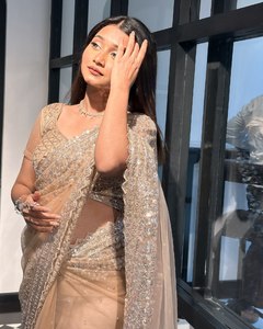 FATEMA FASHION Saree indien de créateur en soie, tissage Zari argent et or, broderie de sequins, prêt-à-porter pour mariages et fêtes - Product Image 2
