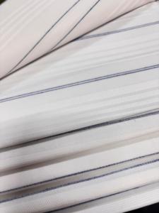 Structure Patta 58 Mélange de polyester tissé teint en fil 58 Tissu de chemise en poly coton pour garçons et filles Costumes de vêtements d'extérieur - Product Image 5