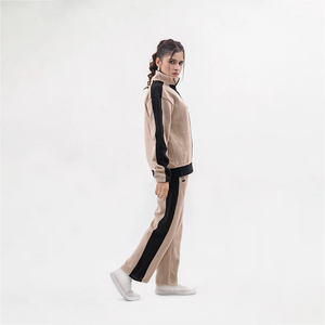 Conjunto de 2 piezas, chándales para mujer, chándal de retazos para mujer y ropa informal de primavera con cremallera para mujer, alta calidad, hecho en Pakistán - Product Image 3