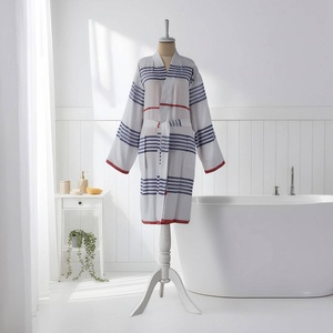 เสื้อคลุมอาบน้ำลายทางสไตล์ตุรกี สีกรมท่าและสีแดง แบบกิโมโน - Product Image 3