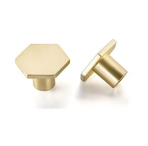 Poignée de porte en laiton lisse et artistique, adaptée aux intérieurs élégants et à la décoration unique des portes. - Product Image 1