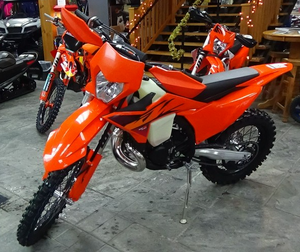 OFERTA DE DROPSHIPPING: Motocicleta Enduro KTM 300XC-W 2026 de 293 CC y 2 Tiempos, 100% Auténtica - Product Image 1
