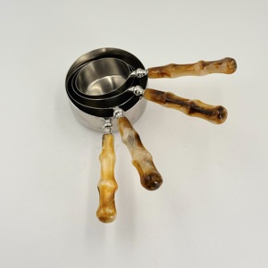Ensemble de tasses à mesurer de 4 pièces, ensemble de mesure en acier inoxydable avec poignée en résine, par R B Overseas à prix raisonnable en provenance d'Inde - Product Image 3