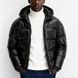 Chaqueta Deportiva con Capucha para Hombre para Clima Frío en Color Sólido, Mezcla Premium de Algodón y Poliéster, Prenda Exterior Elegante y Duradera - Product Image 3