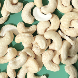 Noix de cajou en vrac bon marché prêtes à être expédiées WW180, WW240, WW320, LP Noix de cajou brutes Chine Faible MOQ - Product Image 1