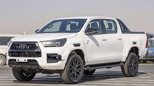 Neuf / Occasion BLANC 2023 TOYOTA HILUX GR SPORT 360 Caméra arrière Capacité de charge 31-40T Émissions Diesel / Essence Automatique - Product Image 2
