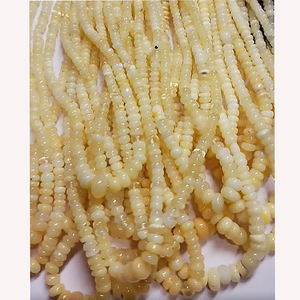 Perles lisses en opale éthiopienne blanche de haute qualité à 21 brins 825 Cts 16 pouces Iroc ventes perles de pierres précieuses en vrac 3-5mm - Product Image 1