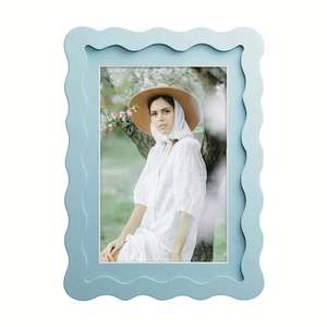 Marco de fotos de laca de madera de alta calidad, diseño de borde ondulado elegante, marco decorativo hecho a mano para exhibición Interior - Product Image 3