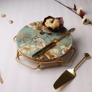 Soporte para postres y pasteles de metal de tamaño personalizado, utensilios de cocina con estilo moderno, base redonda chapada en oro, último diseño - Product Image 4