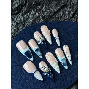 Uñas Postizas con Diseño Chic Marino para Amantes de la Náutica - Product Image 2