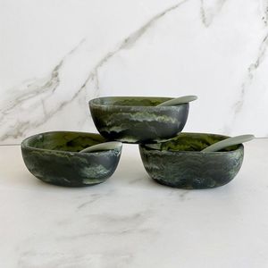 Ensaladera de madera ecológica sostenible para mesa de cocina, nuevo diseño, cuenco para servir, 2 cucharas, vajilla de jardín hecha a mano para el hogar - Product Image 1